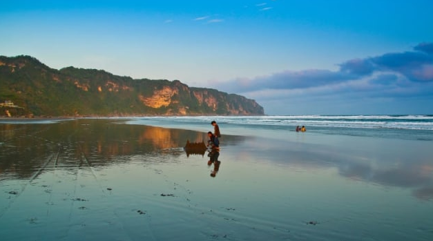 10 Tempat Wisata yang Terkenal Horor di Pulau Jawa, Berani Coba?