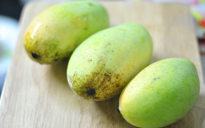 10 Jenis Buah Mangga Paling Enak yang Ada di Indonesa