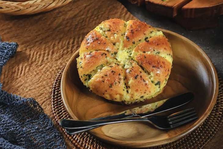 Lagi Viral, Ini Resep Korean Cheese Garlic Bread!