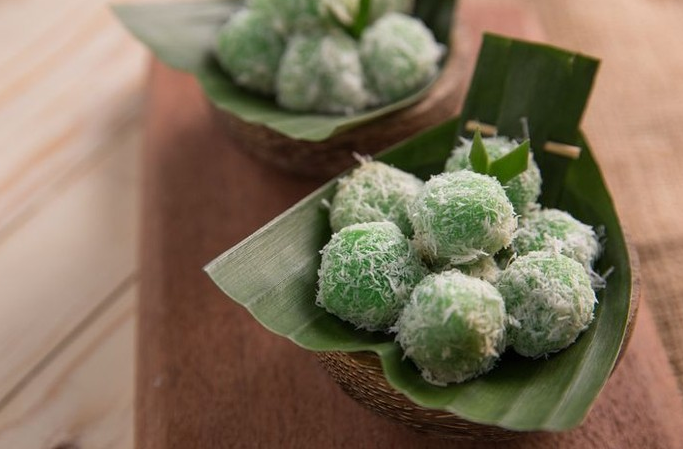 Kamu sedang mencari resep klepon yang lezat dan enak? Di bawah ini Seruni akan memberikan resepnya, loh. Tapi, sudahkah kamu tahu apa sih klepon itu?