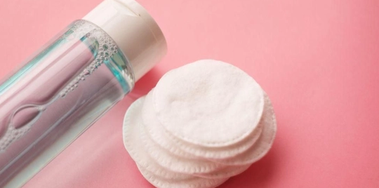 Bukan Hanya Menghapus Makeup, Ini 8 Manfaat Lain Micellar Water