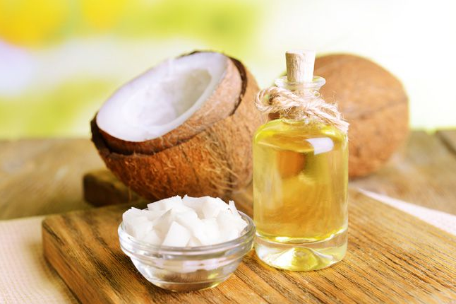 12 Manfaat Virgin Coconut Oil untuk Kesehatan dan Kecantikan