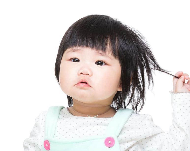 6 Jenis Minyak Alami untuk Menyuburkan Rambut Bayi