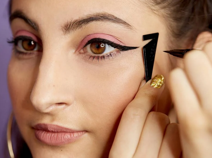 8 Tips Makeup untuk Wanita Berkacamata