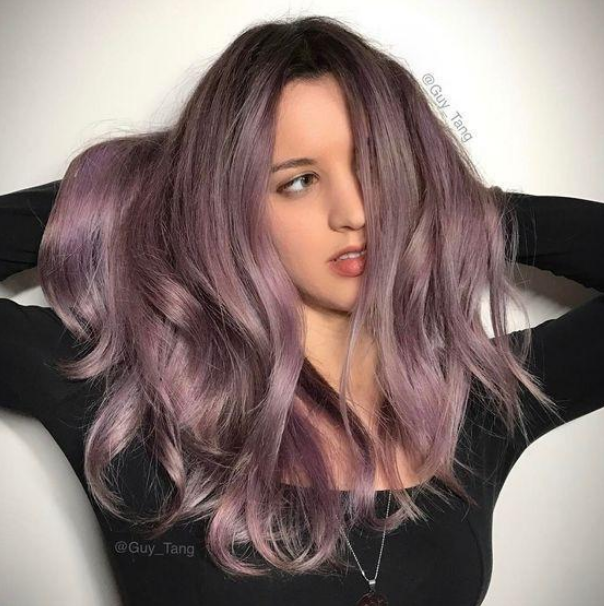 5 Warna Rambut yang Akan Hits di Tahun 2021