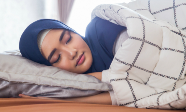 7 Manfaat Posisi Tidur Miring Ke Kanan Sesuai Anjuran Rasulullah