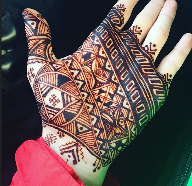 10 Motif Henna Simpel untuk Hari Bahagiamu