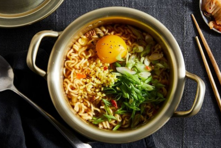 Resep Ramyeon Ala Korea Berbahan Dasar Mi Instan