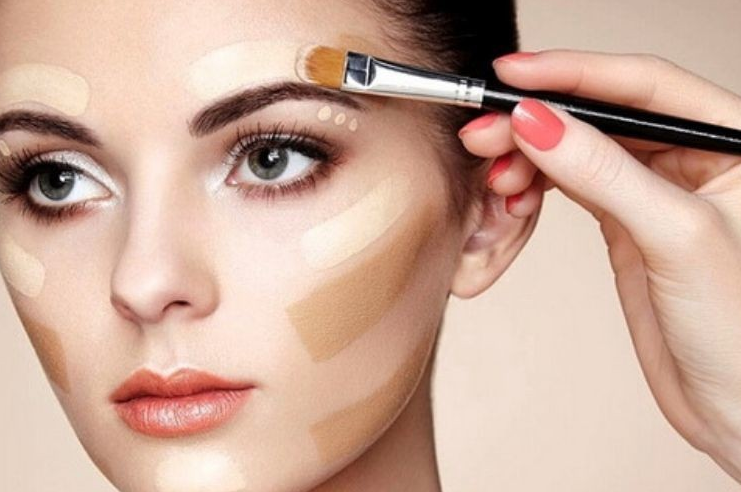 10 Tips Makeup untuk Pemilik Wajah Kering