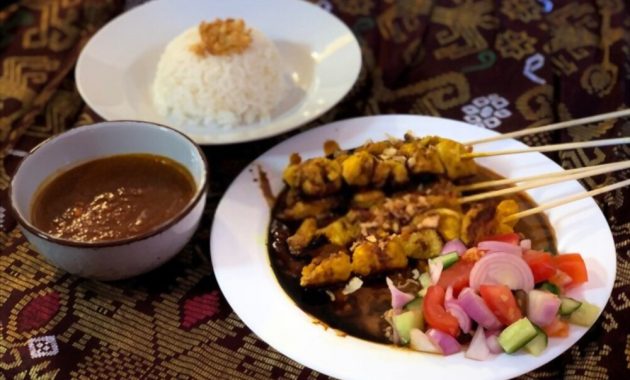 10 Rekomendasi Warung Sate di Jogja yang Lezat dan Terkenal