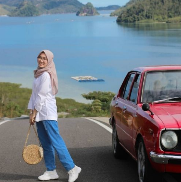 20 Inspirasi Style ke Pantai untuk Hijabers