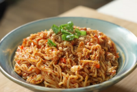 Resep Mie Setan Ala Chef Devina Hermawan, Pedasnya Bikin Nagih!