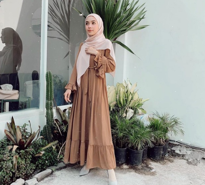 7 Tips Memilih Baju Gamis untuk Lebaran Agar Tidak Terlihat Tua