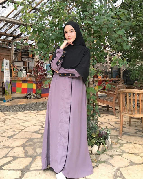 7 Tips Memilih Baju Gamis untuk Lebaran Agar Tidak Terlihat Tua