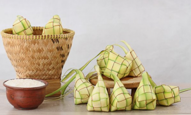 Cara Membuat Ketupat Lebaran yang Lembut dan Anti Gagal