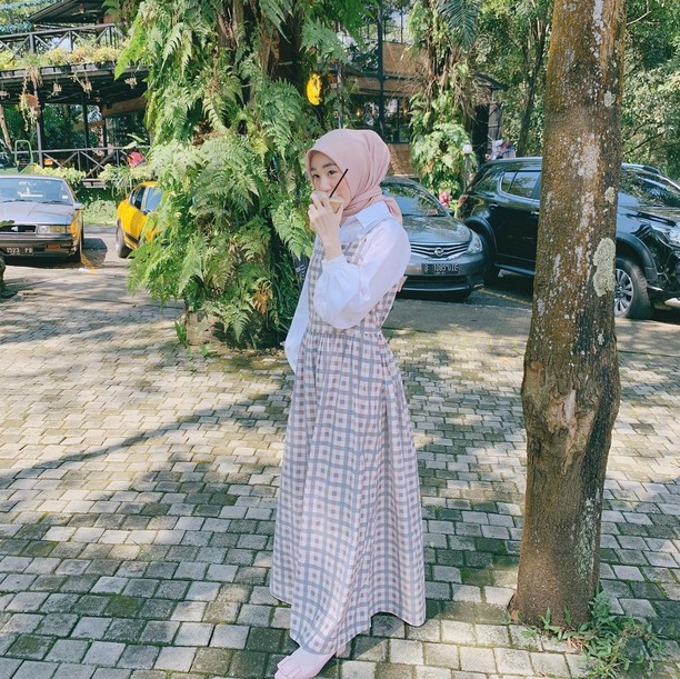 Inspirasi Outfit Lebaran ala Larissa Chou