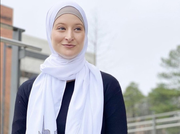 Berawal dari World Hijab Day, Ashley Pearson Khan Putuskan Jadi Mualaf