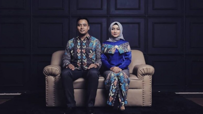 20 Model Baju Batik Couple Terbaru, Bikin Terlihat Kompak!