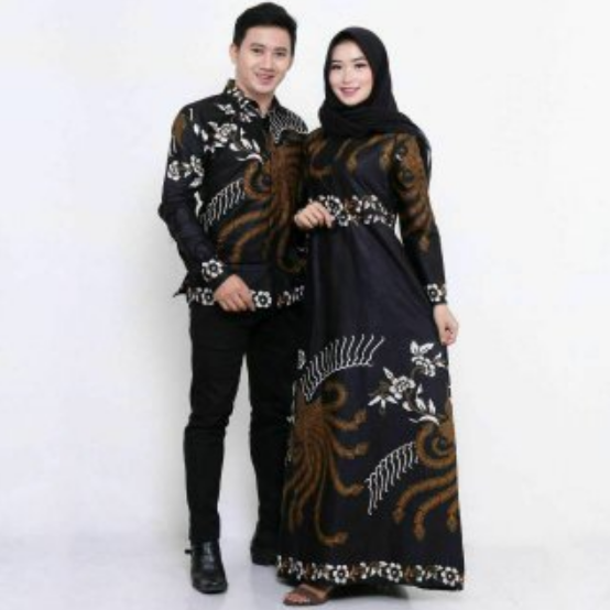 20 Model Baju Batik Couple Terbaru, Bikin Terlihat Kompak!