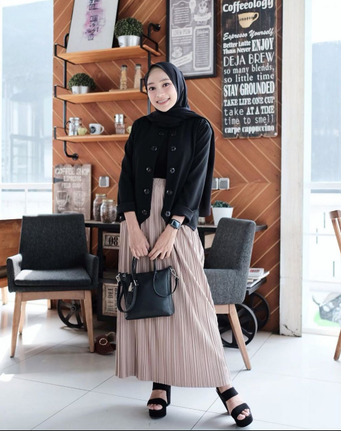 15 Inspirasi Padu Padan Blazer untuk Hijabers Agar Tampilan Lebih Berkelas