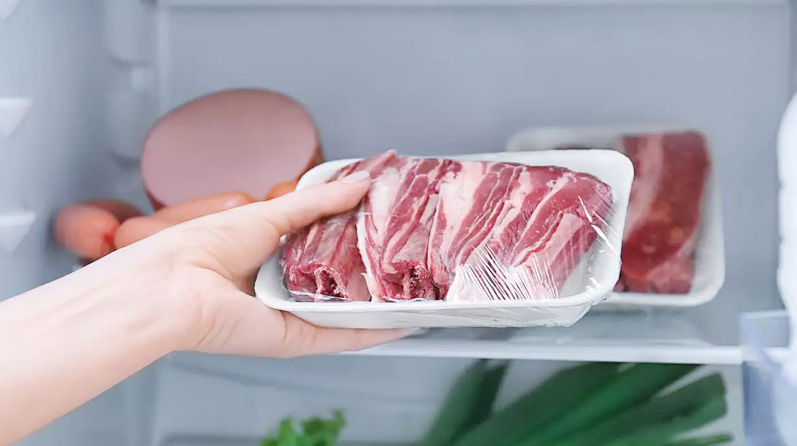 6 Cara Menyimpan Daging di Dalam Kulkas Agar Kualitas Tetap Terjaga