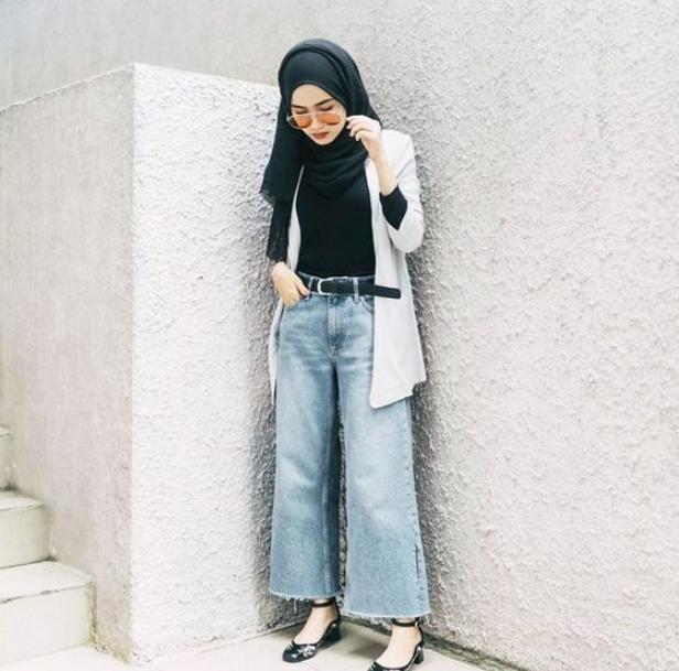 25 Inspirasi OOTD Kulot Jeans untuk Wanita Berhijab