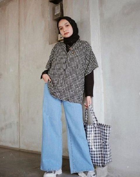 25 Inspirasi OOTD Kulot Jeans untuk Wanita Berhijab