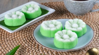 5 Resep Kue Putu Kukus, Lembut, Wangi, dan Cocok untuk Teman Ngeteh