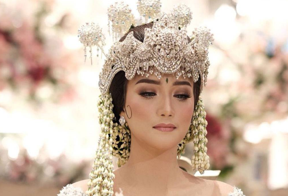 Makna Mahkota Pengantin Wanita dari Berbagai Daerah di Indonesia