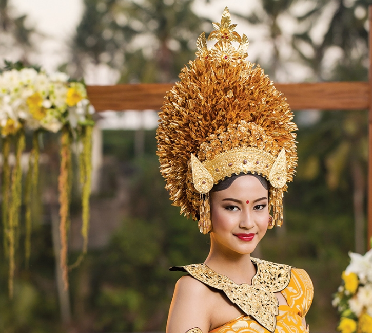 Makna Mahkota Pengantin Wanita dari Berbagai Daerah di Indonesia