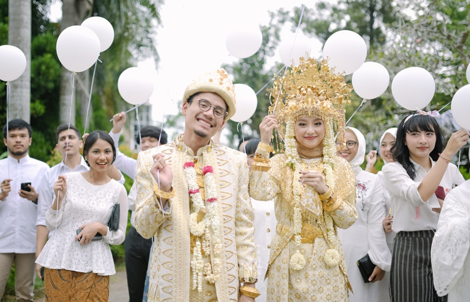 Makna Mahkota Pengantin Wanita dari Berbagai Daerah di Indonesia