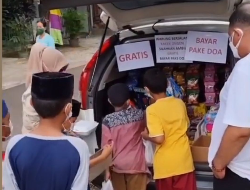 Viral, Warung Jajan Berjalan Gratis, Cukup Bayar Pakai Doa!