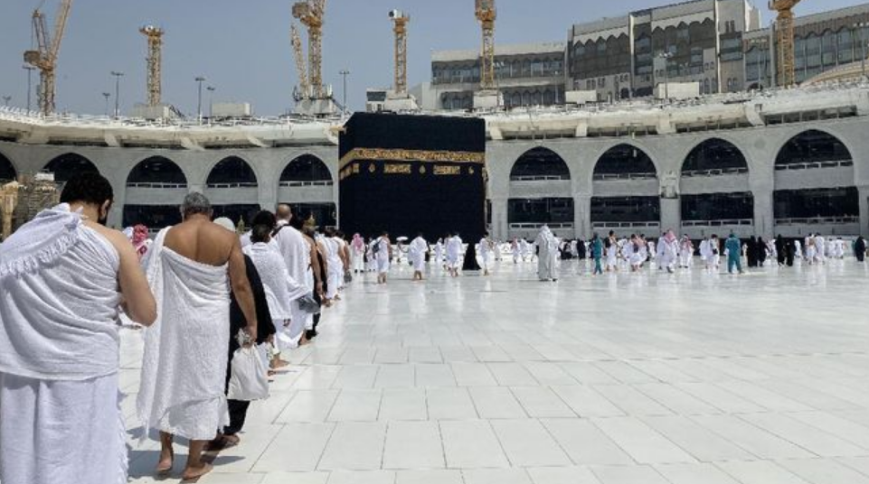 Mulai Hari ini, Arab Saudi Izinkan Jemaah Asing untuk Umrah 