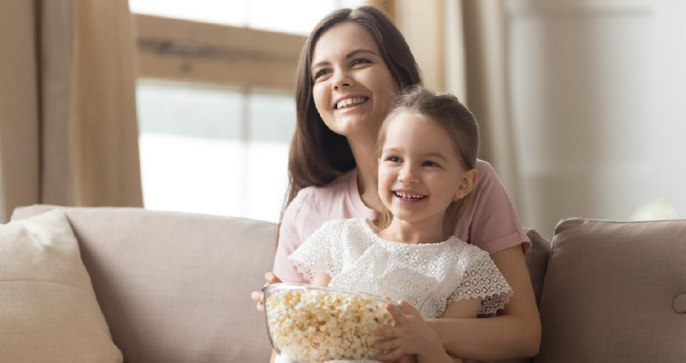 Pentingnya Peran Orangtua dalam Mendampingi Anak Menonton