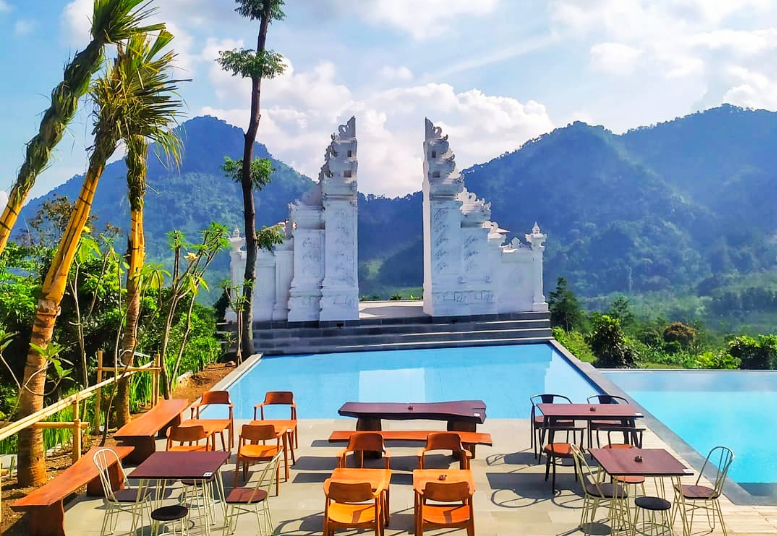 7 Tempat Staycation di Bogor Bernuansa Bali