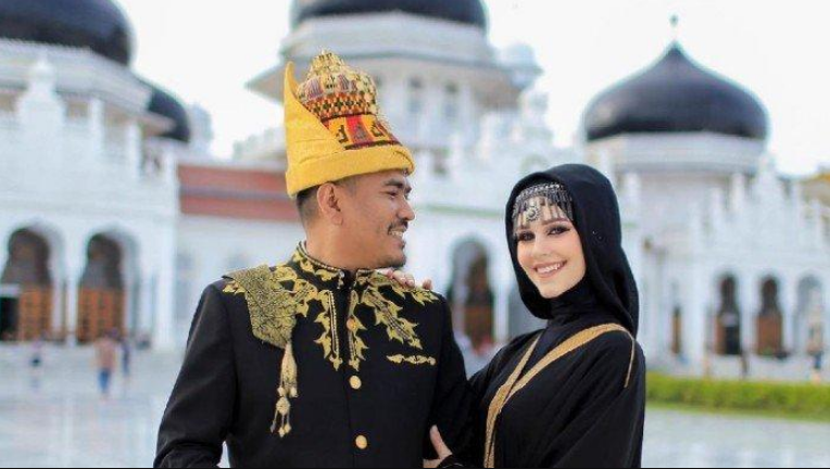 Kisah Tiphaine Paulon Jadi Mualaf dan Menikah dengan Pria Aceh