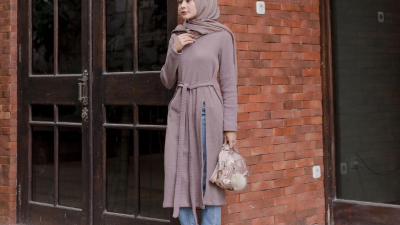 Ide OOTD Tunik untuk Wanita Bertubuh Mungil