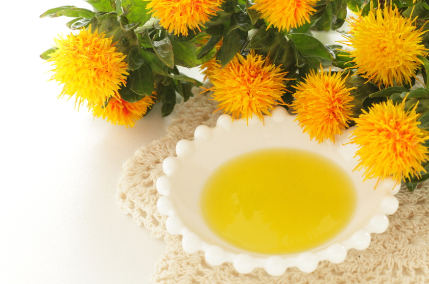 5 Manfaat Minyak Safflower untuk Kecantikan