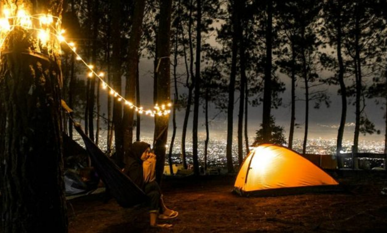 7 Tempat Camping di Bandung yang Asri dan Bikin Betah