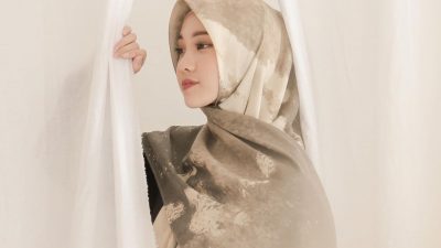 Julia Prastini, Selebgram Mualaf yang Dulunya Membenci Suara Azan