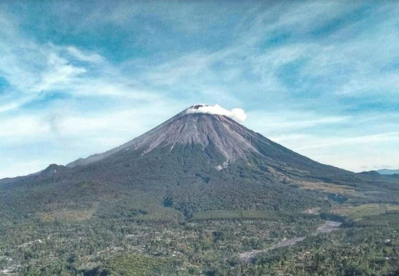 8 Fakta Gunung Semeru yang Kamu Harus Tahu!