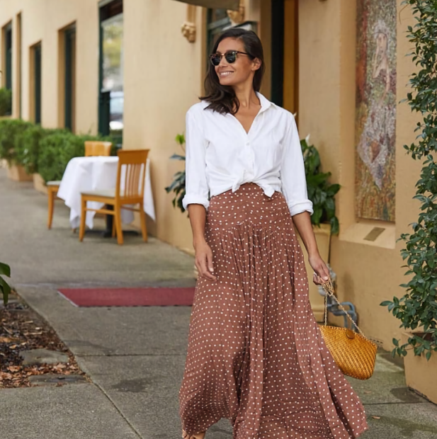 5 Tips Memakai Maxi Skirt Agar Terlihat Fashionable