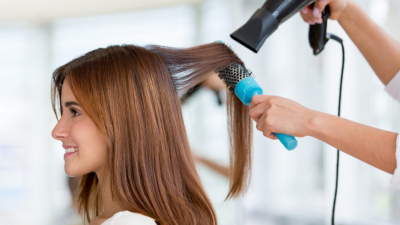 10 Cara Blow Rambut Sendiri di Rumah, Simpel Anti Ribet