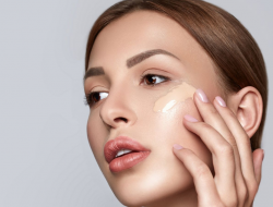 7 Tips Makeup untuk Kulit Kering Agar Tampak Flawless