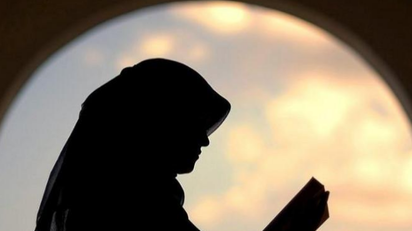 Sering Merasa Gelisah? Ini 6 Ayat Al-Qur'an yang Bisa Menjadi Penawarnya