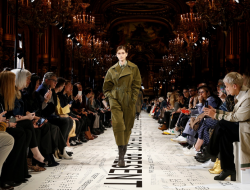 Mengenal Paris Fashion Week yang Ramai Diperbincangkan