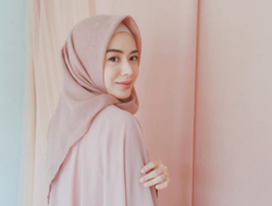 7 Tips Agar Hijab Tetap Tegak Tanpa Hair Spray