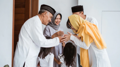 5 Keutamaan Saling Memaafkan di Hari Lebaran