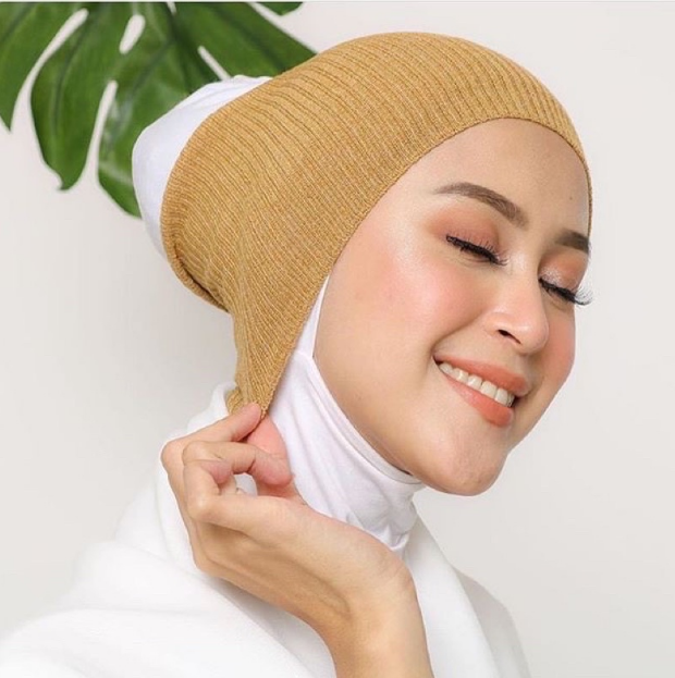 5 Jenis Dalaman Hijab yang Nyaman dan Gak Bikin Telinga Sakit