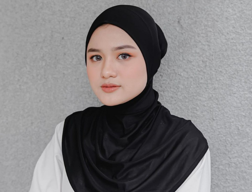 5 Jenis Dalaman Hijab yang Nyaman dan Gak Bikin Telinga Sakit